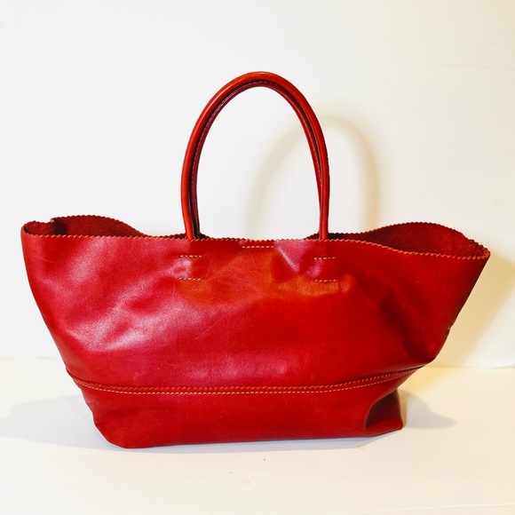 Vintage Red Leather 2-Way Tote Magnetic Closure - Picture 5 of 6